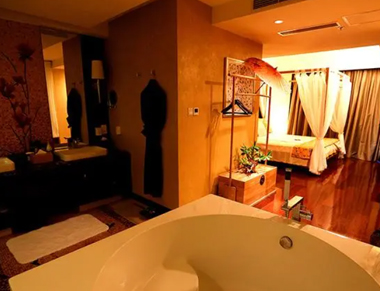 深圳龙华区养生会所的黄昏恋：当爱情遇上八十岁